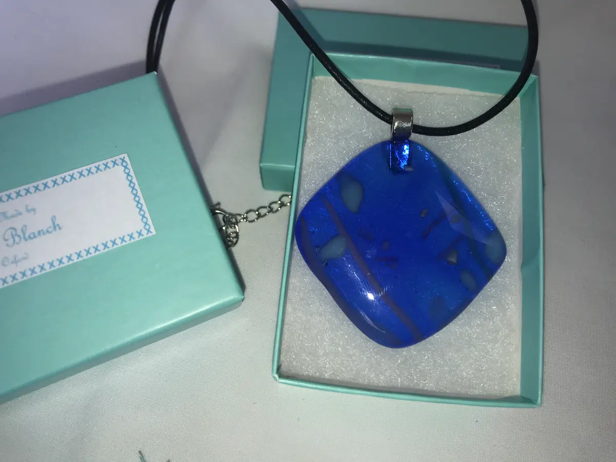Transparent blue with opal decoration P013