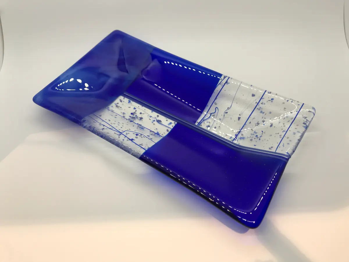 Oblong dish - blues approx 13cm x 23cm x 2cm £50.00.