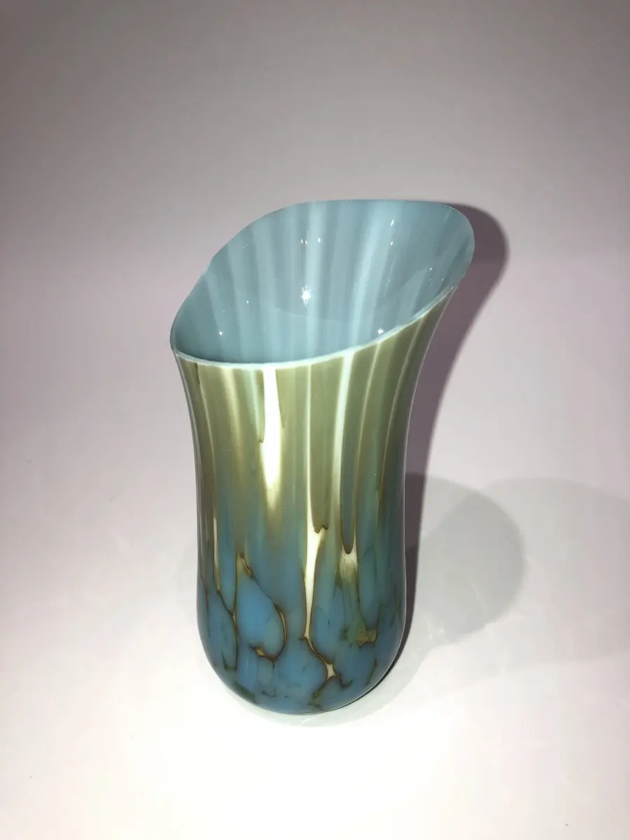 Glass vase approx 10cm tall £50.00.